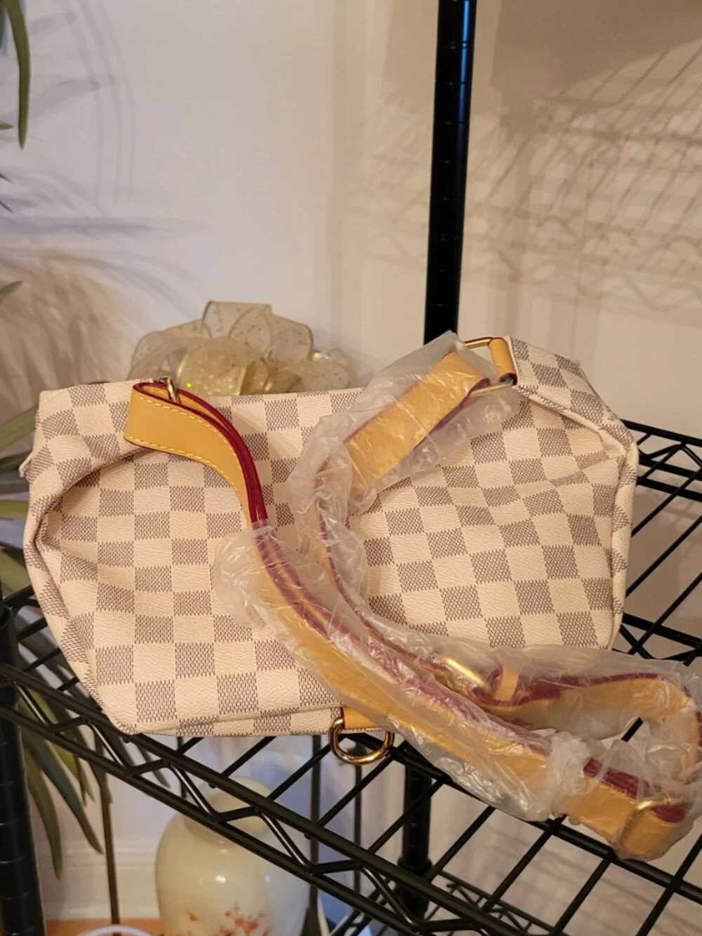 No brand. **bum bag